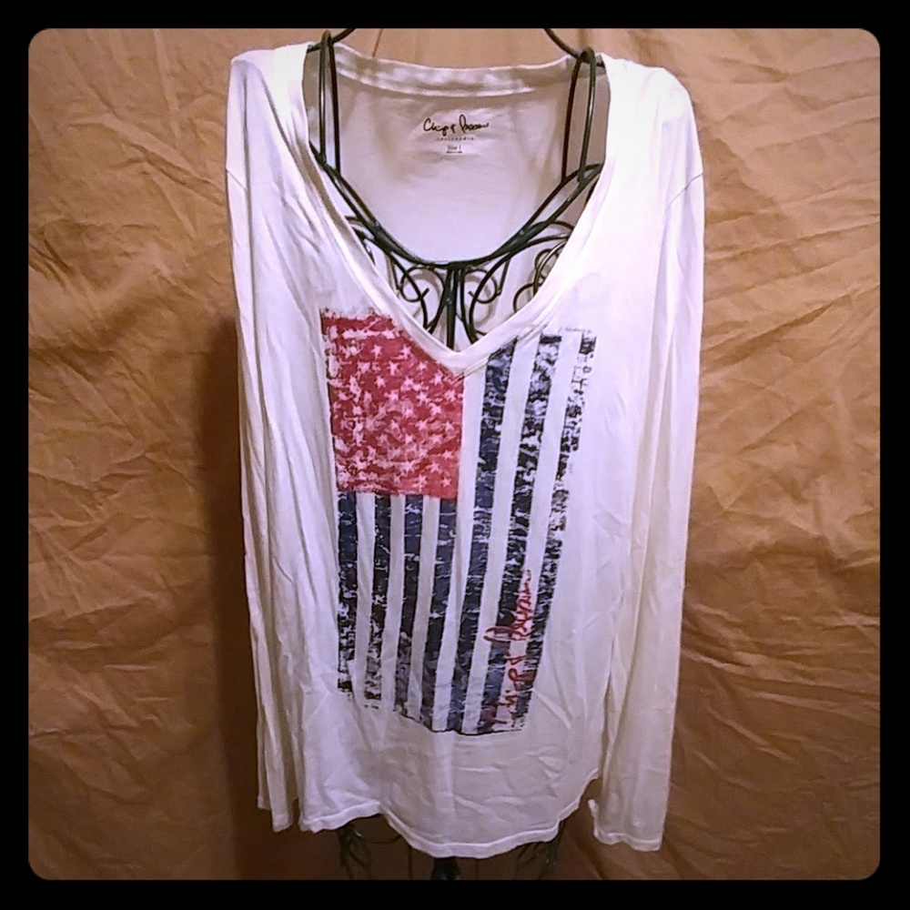 Long sleeve t shirt